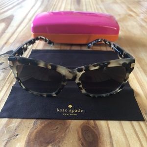 Kate Spade Autumn Sunglasses in Tortoiseshell